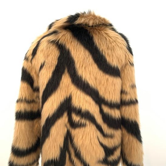 Last One Tiger Print Faux Fur Coat - Picture 4 of 4